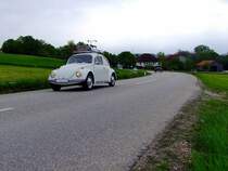 VW-Käfer nimmt bei der Maiausfahrt des NFC-Ried teil; 140501