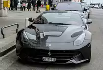 Ferrari F12, aufgenommen in Genf am 15.03.2014