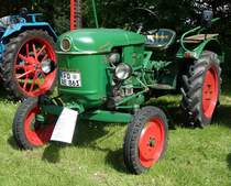 Deutz D 15 steht bei der Oldtimeraustellung in Fulda-Edelzell, Mai 2014