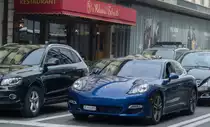 Blauer Porsche Panamera. Foto: 15.03.2014.
