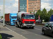 Ein Mercedes Benz Actros Betonmischer am 19.05.14 in Frankfurt