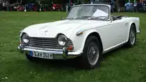 Triumph TR4A steht bei der Oldtimerausstellung in Fulda-Edelzell, Mai 2014