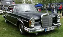 MB 300 SE Coupe, Bj. 1966, 170 PS, präsentiert bei der Oldtimerausstellung in Fulda-Edelzell, Mai 2014