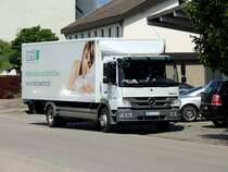 ATEGO-1224, schafft neue Mietwäsche für ein Hotel bei Geinberg heran; 140508