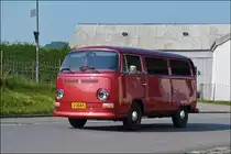 VW T2 f�hrt am 02.06.2014 nahe Wiltz an mir vorbei.