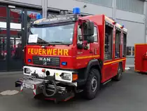 MAN LE ÖSF kann Ölspuren auf Straßen wie eine Kehrmaschiene beseitigen. Am 01.06.14 beim Tag der Offenen Tür der Feuerwehr Hanau Mitte