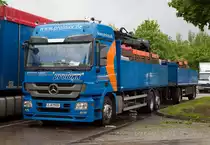 MB Actros MP3 2544 Hängerzug von proloxx wartet den Feiertag auf dem Rasthof Ellwanger Berge an der A7 ab, 01.05.2014