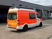 
Zweiter Krankentransportwagen (KTW) der Freiwilligen Feuerwehr Viersen.

Fahrgestell: Mercedes-Benz Sprinter 316 CDi

Ausbau: WAS 

Der Krankenwagen kann auch als Rettungswagen eingesetzt werden und ist in Viersen

am 31.5.2014 von mir aufgenommen worden