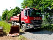 MB 2648 der Firma DOSTLER steht auf einer Baustelle in 36100 Petersberg, Juni 2014