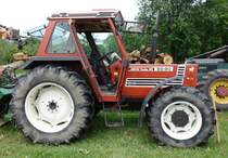 Fiat DT 85-90 steht bereit zur nächsten Vorführung bei der Oldtimerveranstaltung an der Ebersburg im Juni 2014