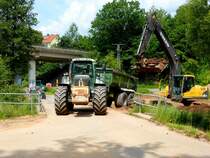Fendt Vario 930 steht zur Beladung in 36100 Petersberg-Marbach, Juni 2014