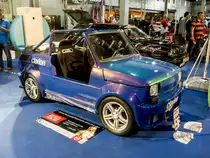 Stark umgebauter/geteunerter Polski Fiat 126p, gesehen auf dem Auto Motor und Tuning Show, März 2014