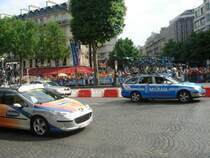 Hier 3 Verschiedne Team Autos. Skoda Superb, Skoda Octavia und Peugeot.