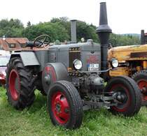 Lanz 9506 steht bei der Oldtimerausstellung an der Ebersburg, Juni 2014