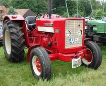 IHC 523 steht bei der Oldtimerausstellung an der Ebersburg, Juni 2014