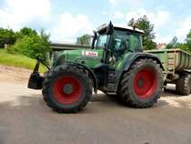 Fendt Vario 818 des Lohnunternehmens JEHN, gesehen in 36100 Petersberg-Marbach, Juni 2014