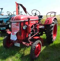 Hanomag 217 S steht bei den Oldtimern in Fulda-Harmerz im Juni 2014