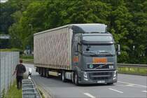 . Volvo FH Sattelzug gesehen am 26.05.2014.