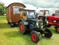 Lanz Bulldog mit Anhänger am 14.06.2014 in Wismar.