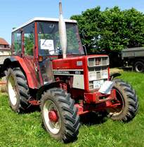 IHC 633 steht bei der Oldieausstellung in Fulda-Harmerz, Juni 2014