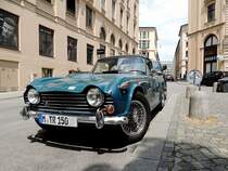 TRIUMPH TR5, in der Münchener Innenstadt; 140621