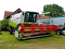 Claas Lexion 540, ausgestellt beim Ortsjubiläum von Unterweisenborn, Juni 2014