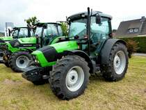 Deutz - Fahr, ausgestellt beim Ortsjubiläum von Unterweisenborn, Juni 2014