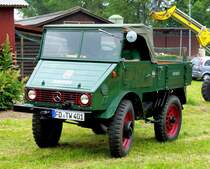 Unimog ausgestellt beim Ortsjubiläum von Unterweisenborn, Juni 2014