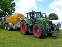 Fendt Vario 930 mit Güllefass (19500 Ltr.),gesehen bei der Kreistierschau des LK Fulda in Petersberg-Melzdorf, Juni 2014