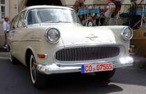 Opel Rekord P1 CarAvan, steht bei den Fladungen Classics, Juli 2014