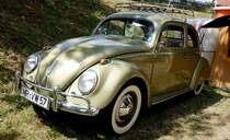 VW Käfer ist Gast bei den Fladungen Classics 2014. Für mich interessant sind die Hinterradabdeckungen.