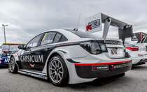 Rückansicht eines Chevrolet Cruze WTCC Rennautos. Foto: 04.05.2014, Hungaroring.