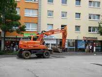 Doosan DX160 W am 17.06.14 in Hanau mit Deutschland Fahne 