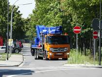 Mercedes Benz Actros von Schmidt Hebebühnen am 19.07.14 in Neu-Isenburg 