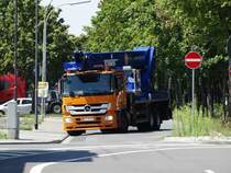 Mercedes Benz Actros von Schmidt Hebebühnen am 19.07.14 in Neu-Isenburg 