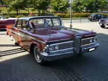 Edsel Ranger fourdoor Sedan des Modelljahres 1959. Die Edsel Modelle des Jahrganges 1959 waren grundsätzlich mit einem 4483 cm³ V8-motor ausgerüstet. Dieser leistet 200 PS. Als Option konnte man auch einen 6-Zylinderreihenmotor mit 145 PS ordern. US-carmeeting Centro Oberhausen am 19.07.2014.