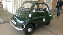 BMW Isetta als Streifenwagen der Polizei Niedersachsen. Oldtimertreffen  Ehemaliger Grenzübergang Marienborn  am 24.06.2014.