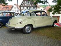 BMW 501 hat ein schattiges Plätzchen bei den Fladungen Classics, Juli 2014