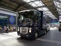 Renault Sattelschlepper im Bahnhof von Zürich am 19.07.2014