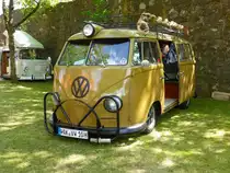 bei den Fladungen Classics 2014 in vielen Varianten zu bestaunen: VW T1