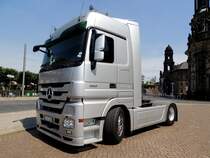 ACTROS-1860, am Theaterplatz in Dresden; 140610