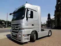 ACTROS-1860, am Theaterplatz in Dresden; 140610