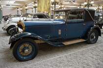 Mercedes-Benz Cabriolet 600

Baujahr 1928, 6 Zylinder, 6240 ccm, 130 km/h, 140 PS 

Cité de l'Automobile, Mulhouse, 3.10.12 