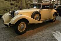 Mercedes-Benz Cabriolet 540 K

Baujahr 1936, 8 Zylinder, 5401 ccm, 170 km/h, 180 PS 

Cité de l'Automobile, Mulhouse, 3.10.12 