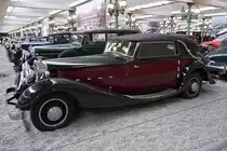 Horch Cabriolet Typ 670 

Baujahr 1932, 12 Zylinder, 5990 ccm, 140 km/h, 120 PS 

Cité de l'Automobile, Mulhouse, 3.10.12 