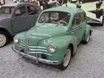 Renault Berline 4CV

Baujahr 1956, 4 Zylinder, 748 ccm, 100 km/h, 21 PS 

Cité de l'Automobile, Mulhouse, 3.10.12 