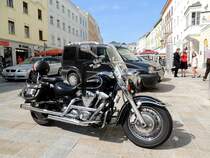 YAMAHA, Wild-Star; parkt am Rieder Hauptplatz; 140726