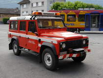 Land Rover abgestellt vor dem Bahnhof in Bex am 27.07.2014