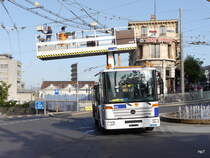 TL Lausanne - Mercedes Econic Nr.52  VD 7361 bei Fahrleitungseinsatz am Sonntag Morgen am 27.07.2014