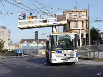 TL Lausanne - Mercedes Econic Nr.52  VD 7361 bei Fahrleitungseinsatz am Sonntag Morgen am 27.07.2014